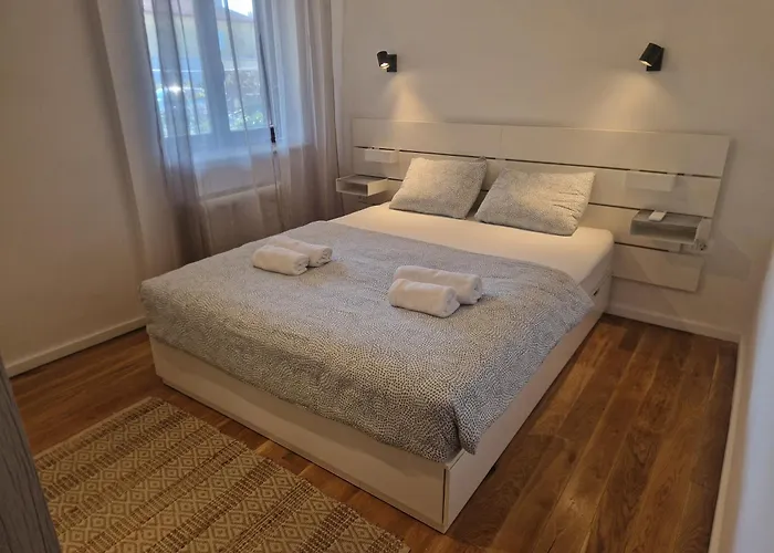 Lumar Urban Apartament *